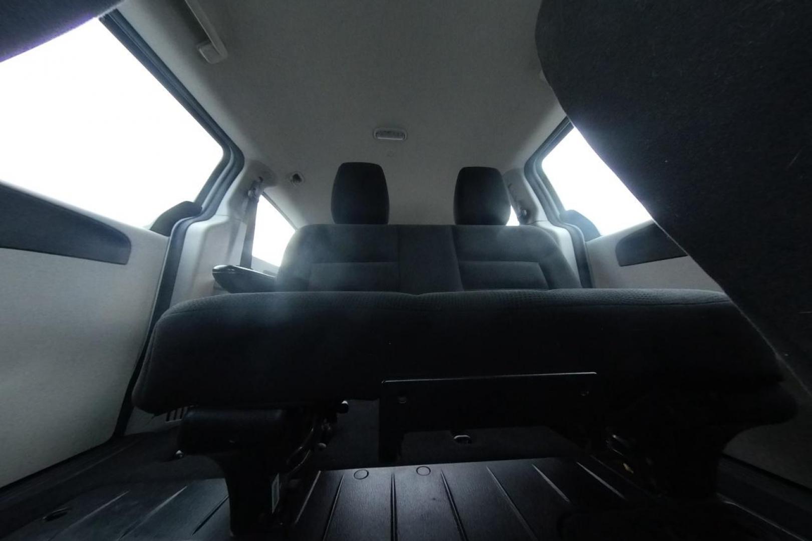 2016 White Dodge Grand Caravan SE (2C4RDGBGXGR) with an 3.6L V6 DOHC 24V engine, 6A transmission, located at 767 S State Road, Pleasant Grove, UT, 84062, (801) 785-1058, 40.354839, -111.736687 - Photo#18