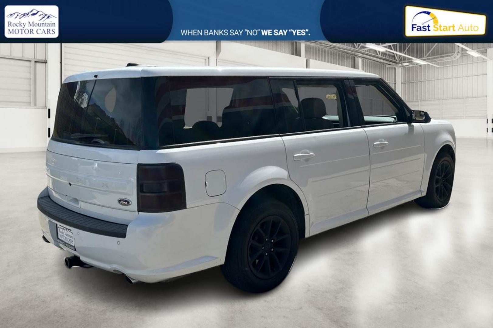 2016 White Ford Flex SE FWD (2FMGK5B82GB) with an 3.5L V6 DOHC 24V engine, 6A transmission, located at 767 S State Road, Pleasant Grove, UT, 84062, (801) 785-1058, 40.354839, -111.736687 - Photo#2