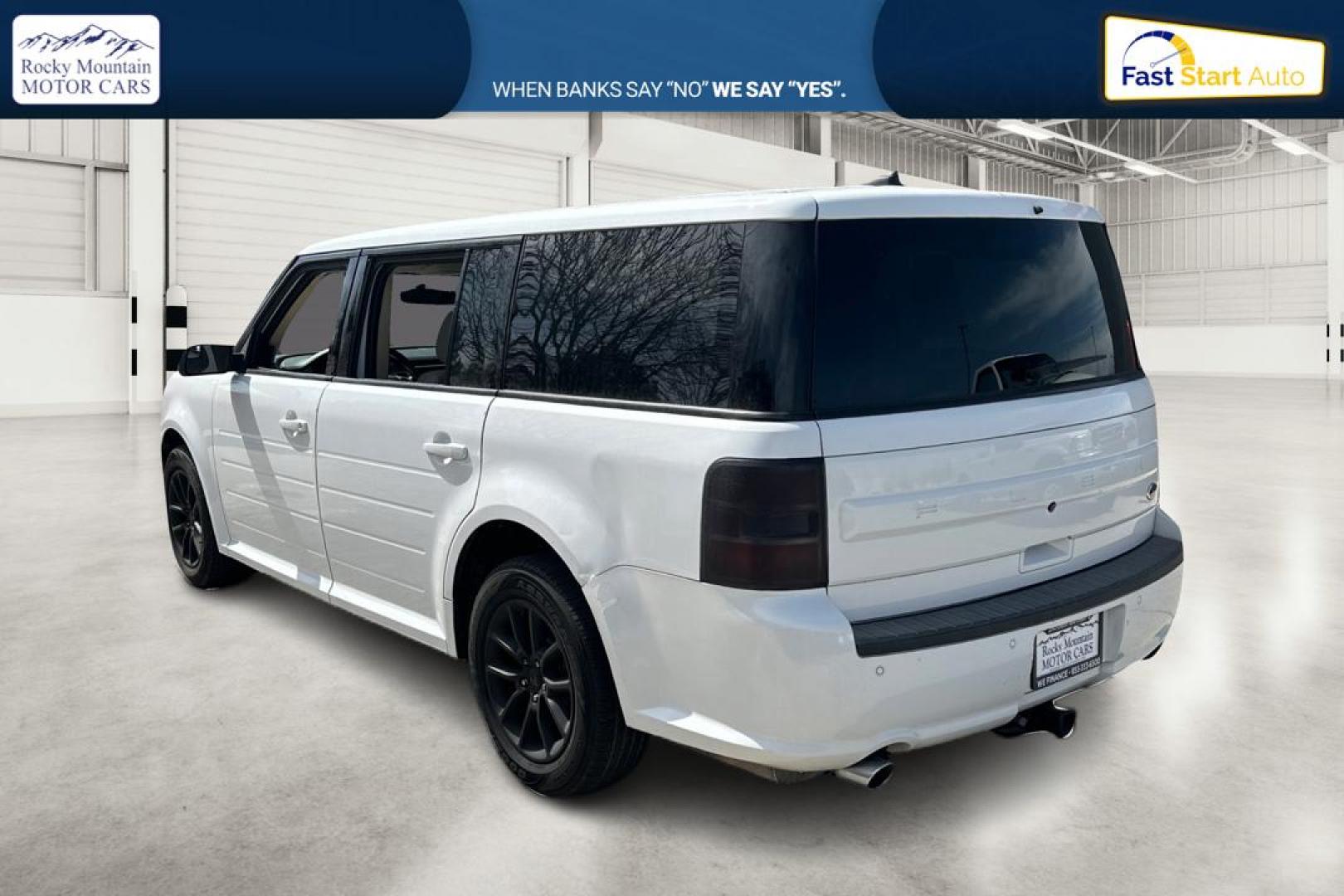 2016 White Ford Flex SE FWD (2FMGK5B82GB) with an 3.5L V6 DOHC 24V engine, 6A transmission, located at 767 S State Road, Pleasant Grove, UT, 84062, (801) 785-1058, 40.354839, -111.736687 - Photo#5