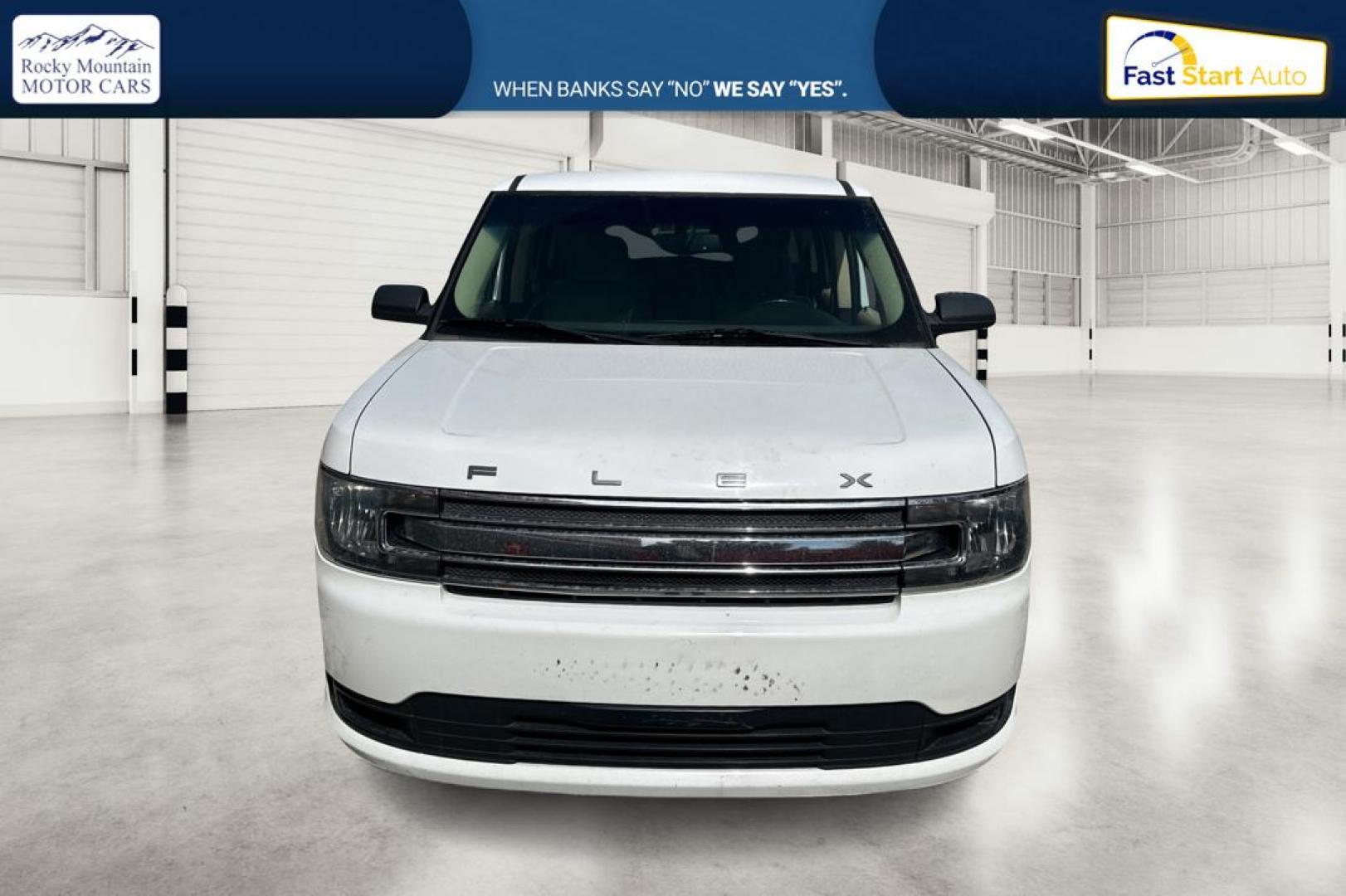 2016 White Ford Flex SE FWD (2FMGK5B82GB) with an 3.5L V6 DOHC 24V engine, 6A transmission, located at 767 S State Road, Pleasant Grove, UT, 84062, (801) 785-1058, 40.354839, -111.736687 - Photo#9