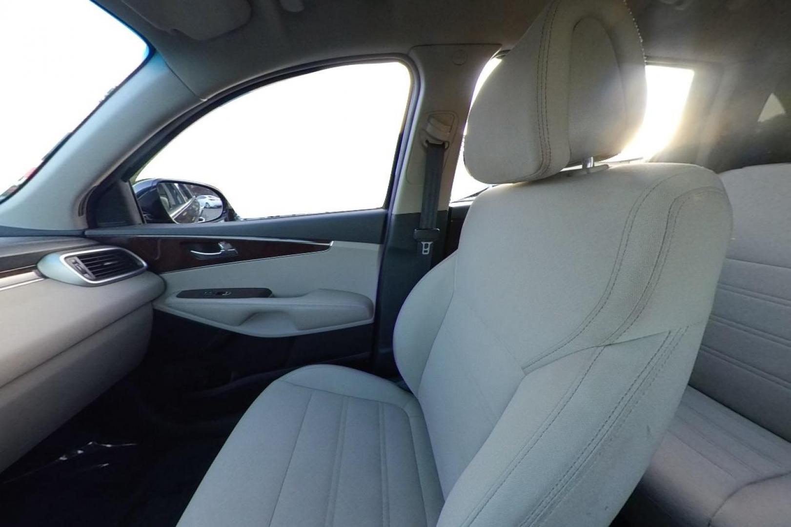 2016 Black Kia Sorento LX AWD (5XYPGDA38GG) with an 2.4L L4 DOHC 16V engine, 6-Speed Automatic transmission, located at 767 S State Road, Pleasant Grove, UT, 84062, (801) 785-1058, 40.354839, -111.736687 - Photo#12