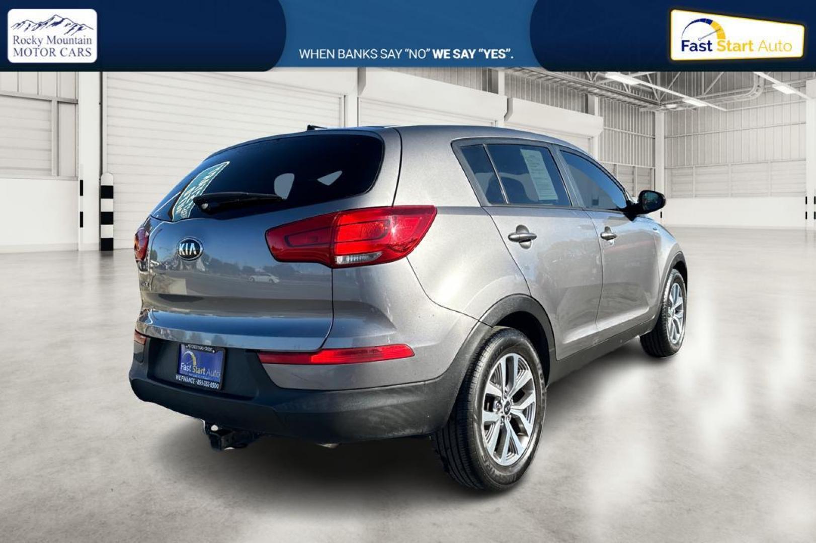 2016 Silver Kia Sportage LX AWD (KNDPBCAC7G7) with an 2.4L V6 DOHC 24V engine, 6-Speed Automatic transmission, located at 767 S State Road, Pleasant Grove, UT, 84062, (801) 785-1058, 40.354839, -111.736687 - Photo#2