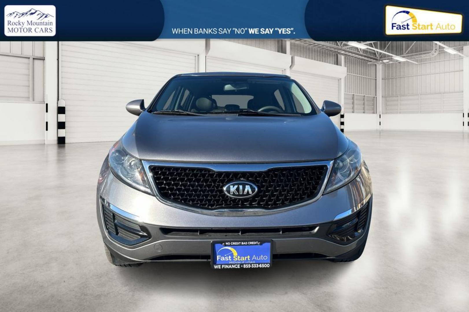 2016 Silver Kia Sportage LX AWD (KNDPBCAC7G7) with an 2.4L V6 DOHC 24V engine, 6-Speed Automatic transmission, located at 767 S State Road, Pleasant Grove, UT, 84062, (801) 785-1058, 40.354839, -111.736687 - Photo#9