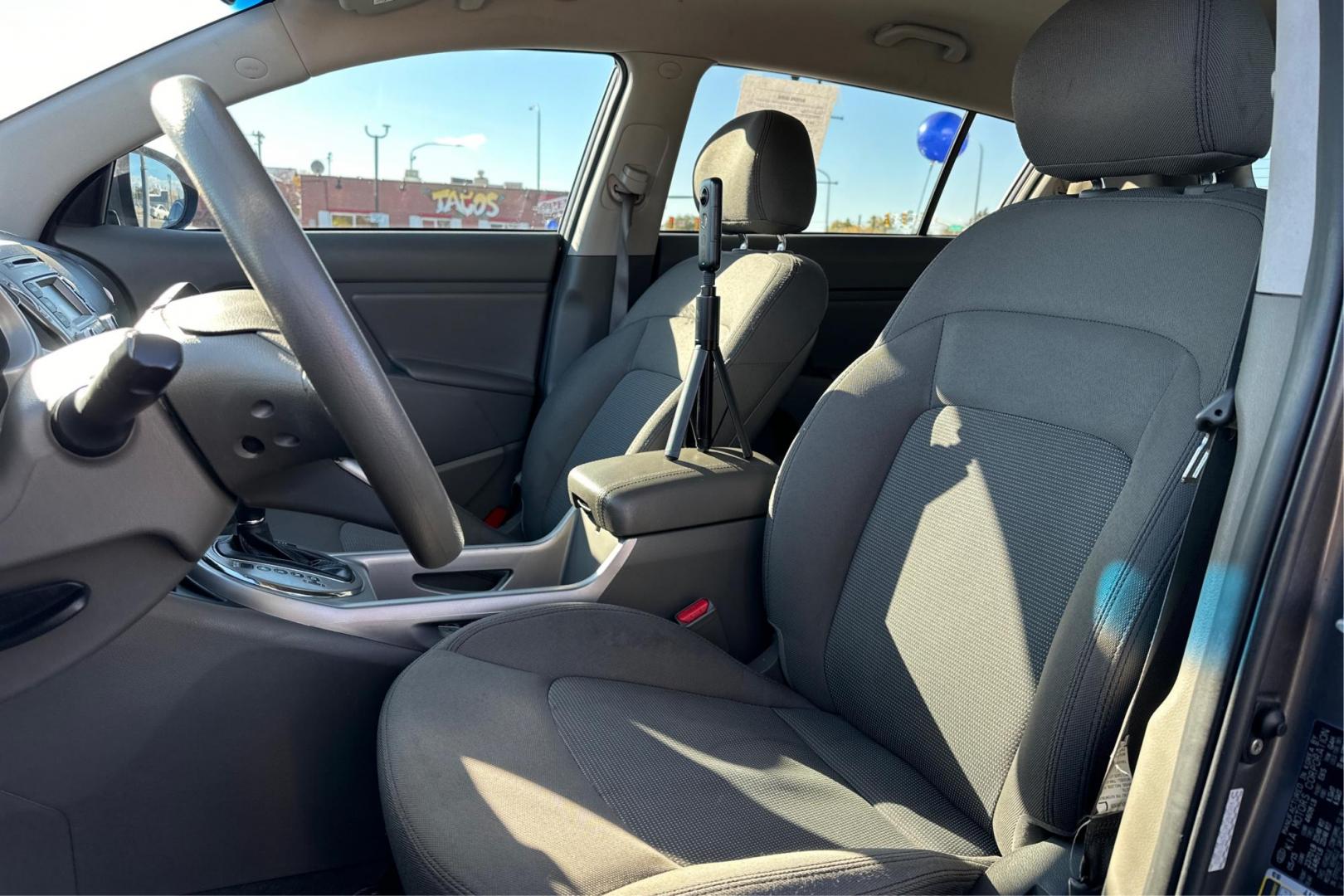 2016 Silver Kia Sportage LX AWD (KNDPBCAC7G7) with an 2.4L V6 DOHC 24V engine, 6-Speed Automatic transmission, located at 767 S State Road, Pleasant Grove, UT, 84062, (801) 785-1058, 40.354839, -111.736687 - Photo#14
