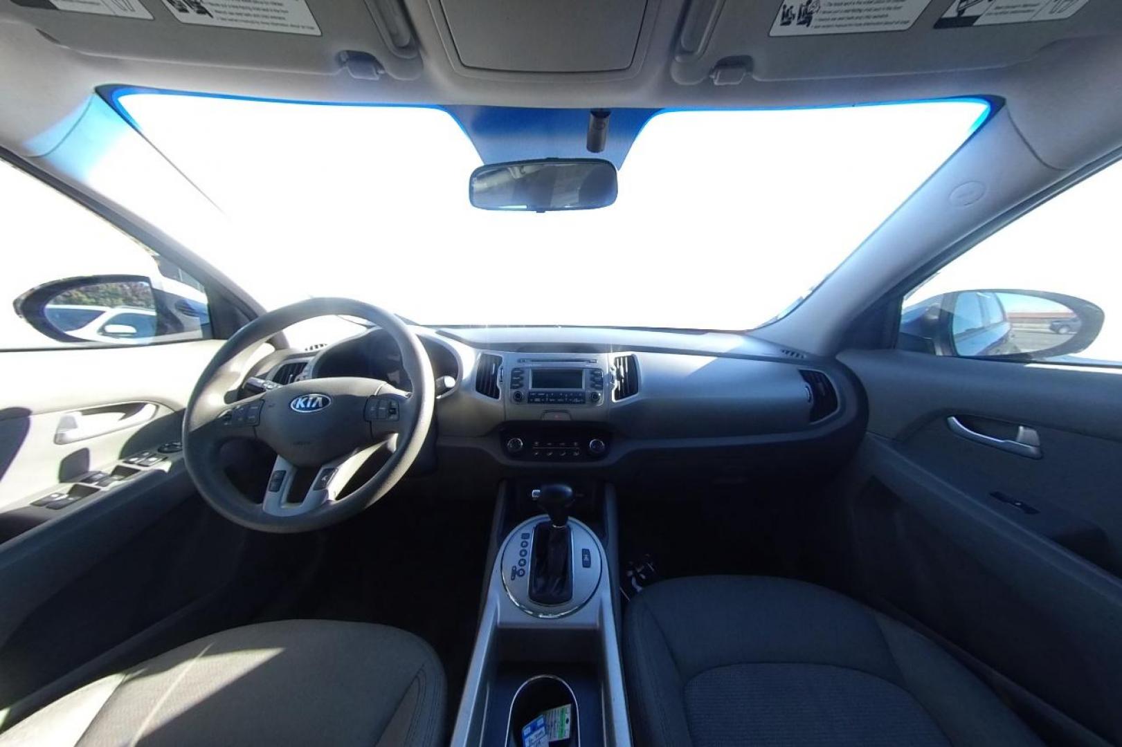 2016 Silver Kia Sportage LX AWD (KNDPBCAC7G7) with an 2.4L V6 DOHC 24V engine, 6-Speed Automatic transmission, located at 767 S State Road, Pleasant Grove, UT, 84062, (801) 785-1058, 40.354839, -111.736687 - Photo#16