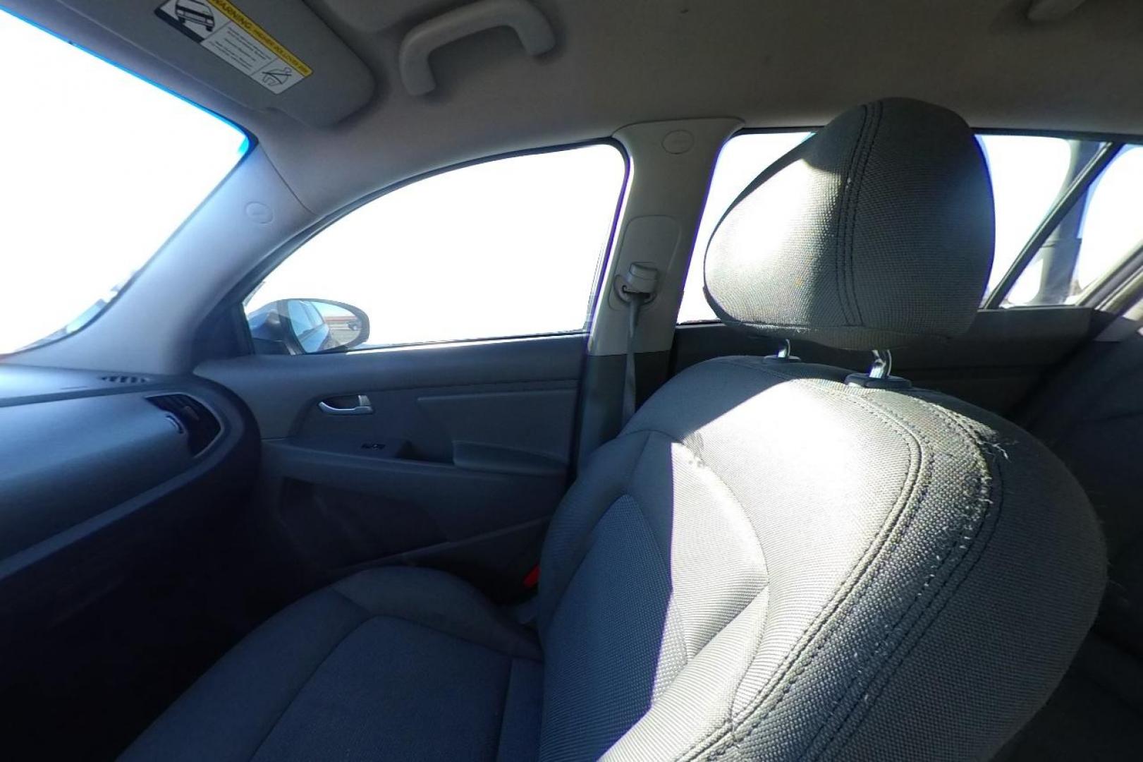 2016 Silver Kia Sportage LX AWD (KNDPBCAC7G7) with an 2.4L V6 DOHC 24V engine, 6-Speed Automatic transmission, located at 767 S State Road, Pleasant Grove, UT, 84062, (801) 785-1058, 40.354839, -111.736687 - Photo#17