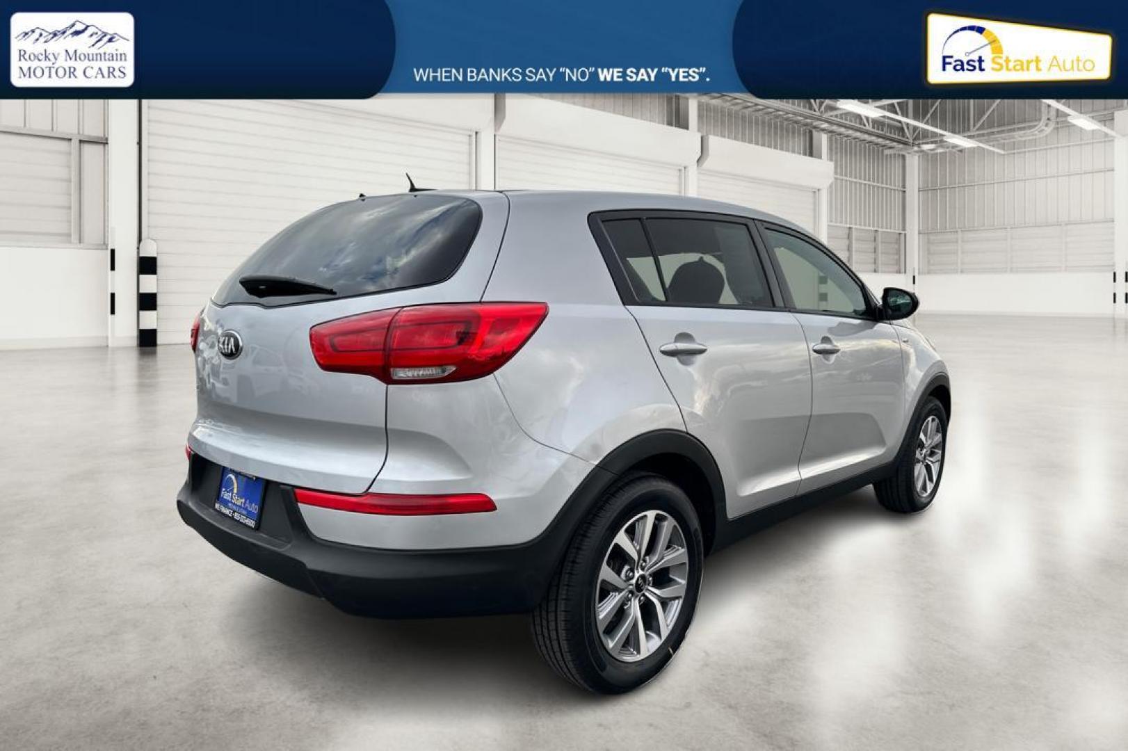 2016 Silver Kia Sportage LX AWD (KNDPBCAC1G7) with an 2.4L V6 DOHC 24V engine, 6-Speed Automatic transmission, located at 7755 State Street, Midvale, UT, 84047, (801) 753-9063, 40.610329, -111.892159 - Photo#2