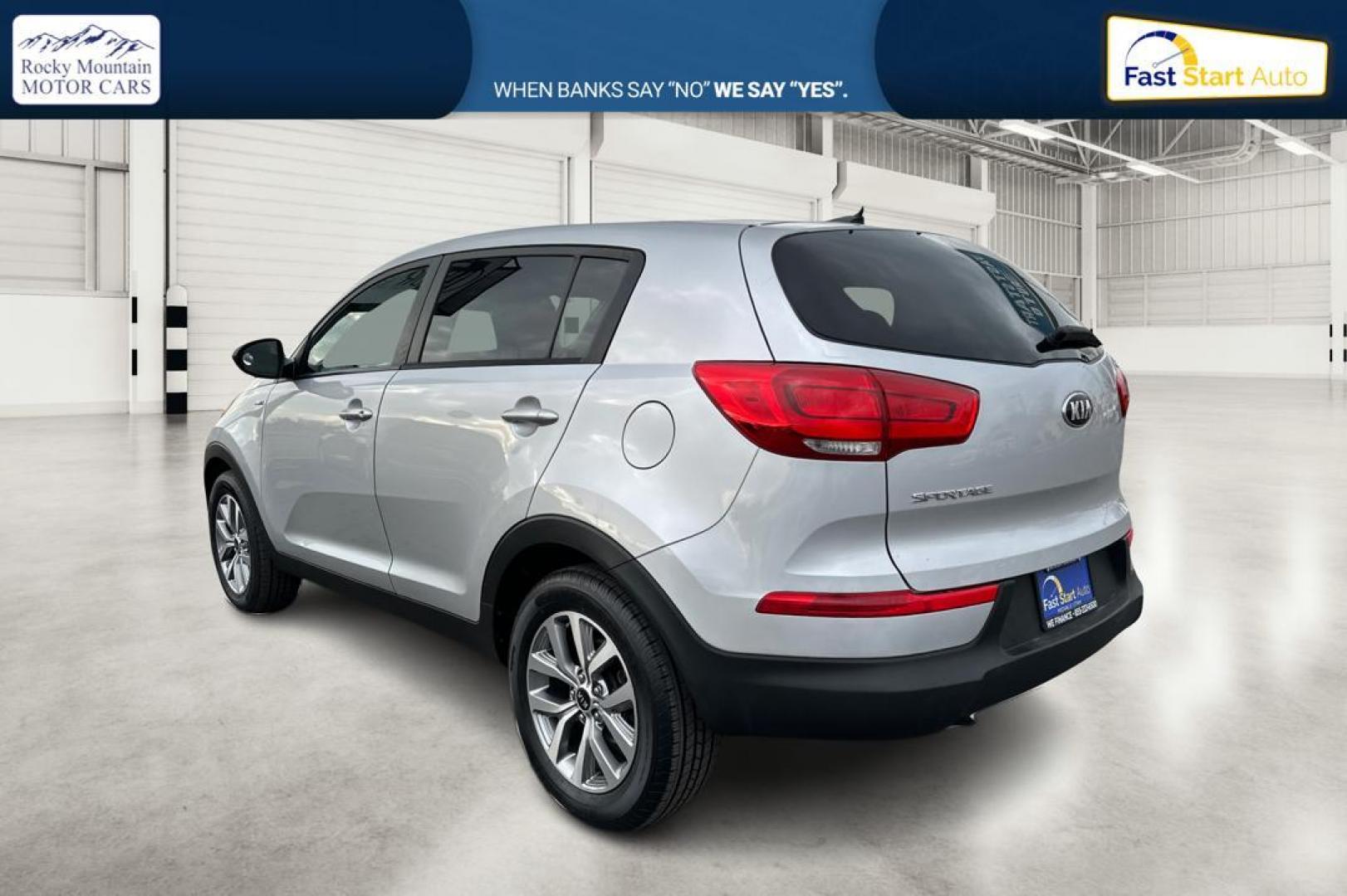 2016 Silver Kia Sportage LX AWD (KNDPBCAC1G7) with an 2.4L V6 DOHC 24V engine, 6-Speed Automatic transmission, located at 7755 State Street, Midvale, UT, 84047, (801) 753-9063, 40.610329, -111.892159 - Photo#5
