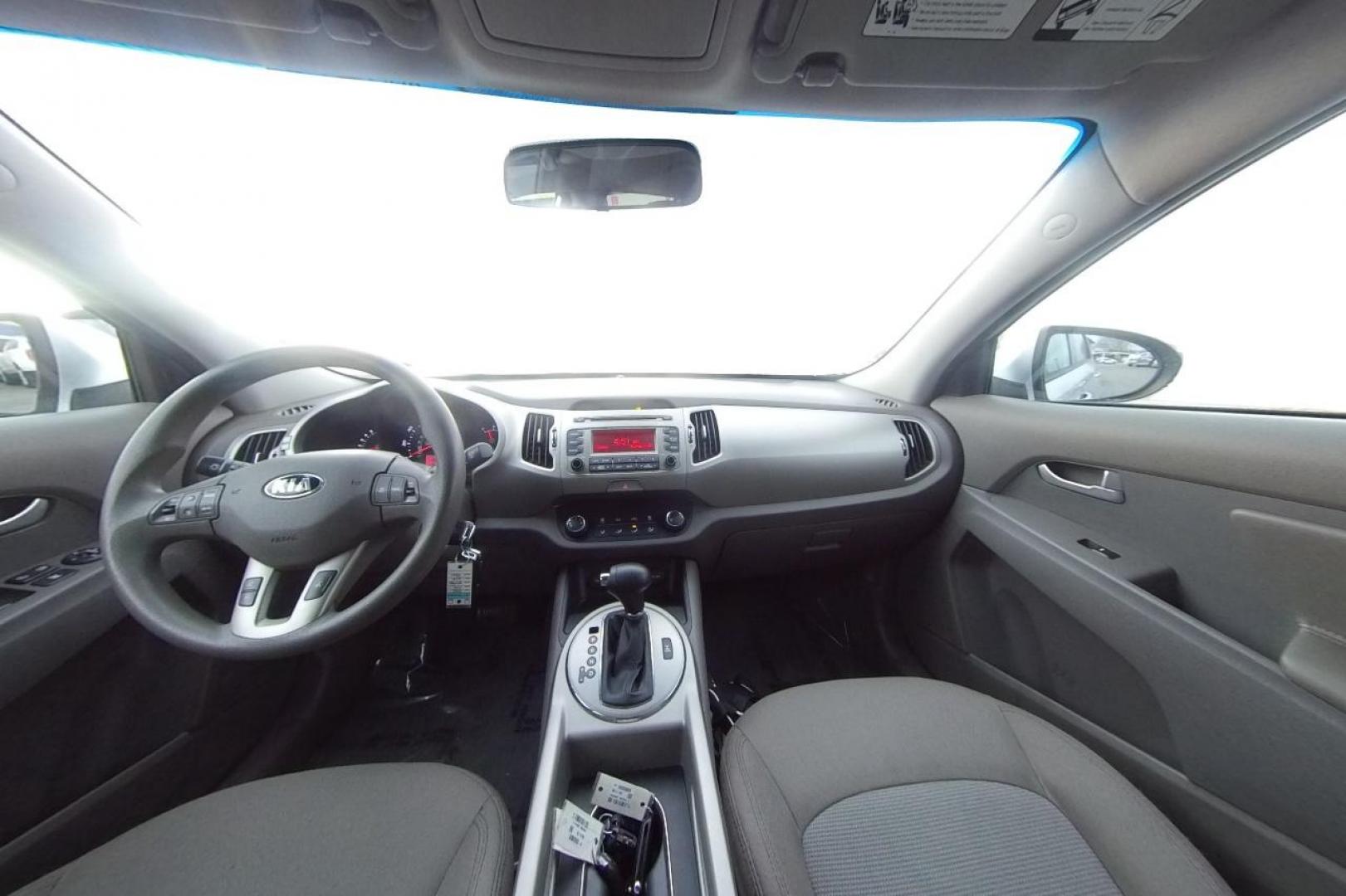 2016 Silver Kia Sportage LX AWD (KNDPBCAC1G7) with an 2.4L V6 DOHC 24V engine, 6-Speed Automatic transmission, located at 7755 State Street, Midvale, UT, 84047, (801) 753-9063, 40.610329, -111.892159 - Photo#16