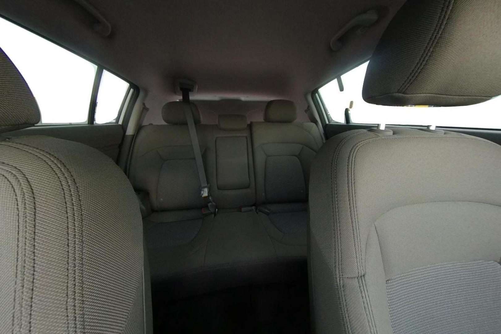 2016 Silver Kia Sportage LX AWD (KNDPBCAC1G7) with an 2.4L V6 DOHC 24V engine, 6-Speed Automatic transmission, located at 7755 State Street, Midvale, UT, 84047, (801) 753-9063, 40.610329, -111.892159 - Photo#18