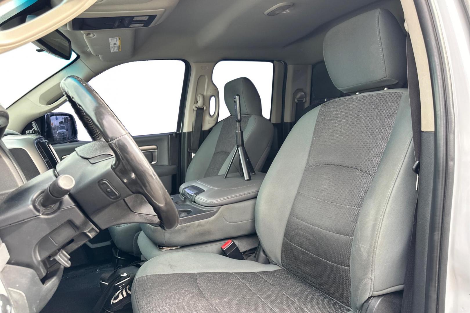 2016 White RAM 1500 SLT Quad Cab 4WD (1C6RR7GTXGS) with an 5.7L V8 OHV 16V engine, 6A transmission, located at 7755 State Street, Midvale, UT, 84047, (801) 753-9063, 40.610329, -111.892159 - Photo#14