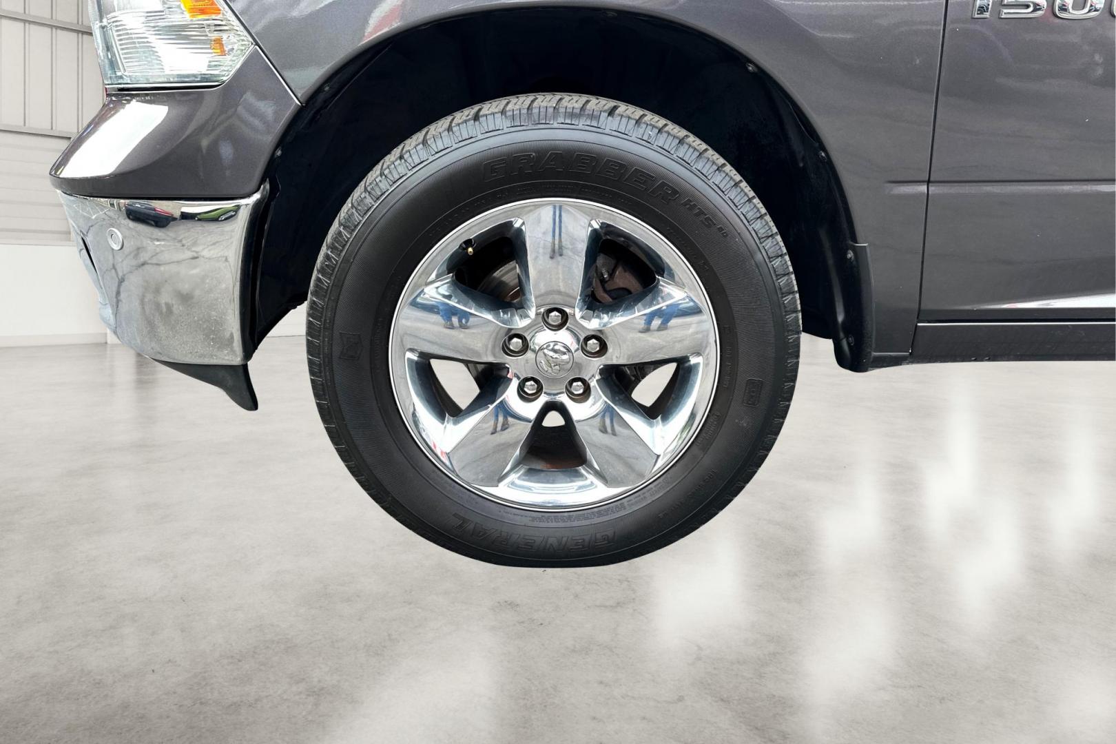 2016 Gray RAM 1500 SLT Crew Cab SWB 4WD (1C6RR7LT0GS) with an 5.7L V8 OHV 16V engine, 6A transmission, located at 767 S State Road, Pleasant Grove, UT, 84062, (801) 785-1058, 40.354839, -111.736687 - Photo#12