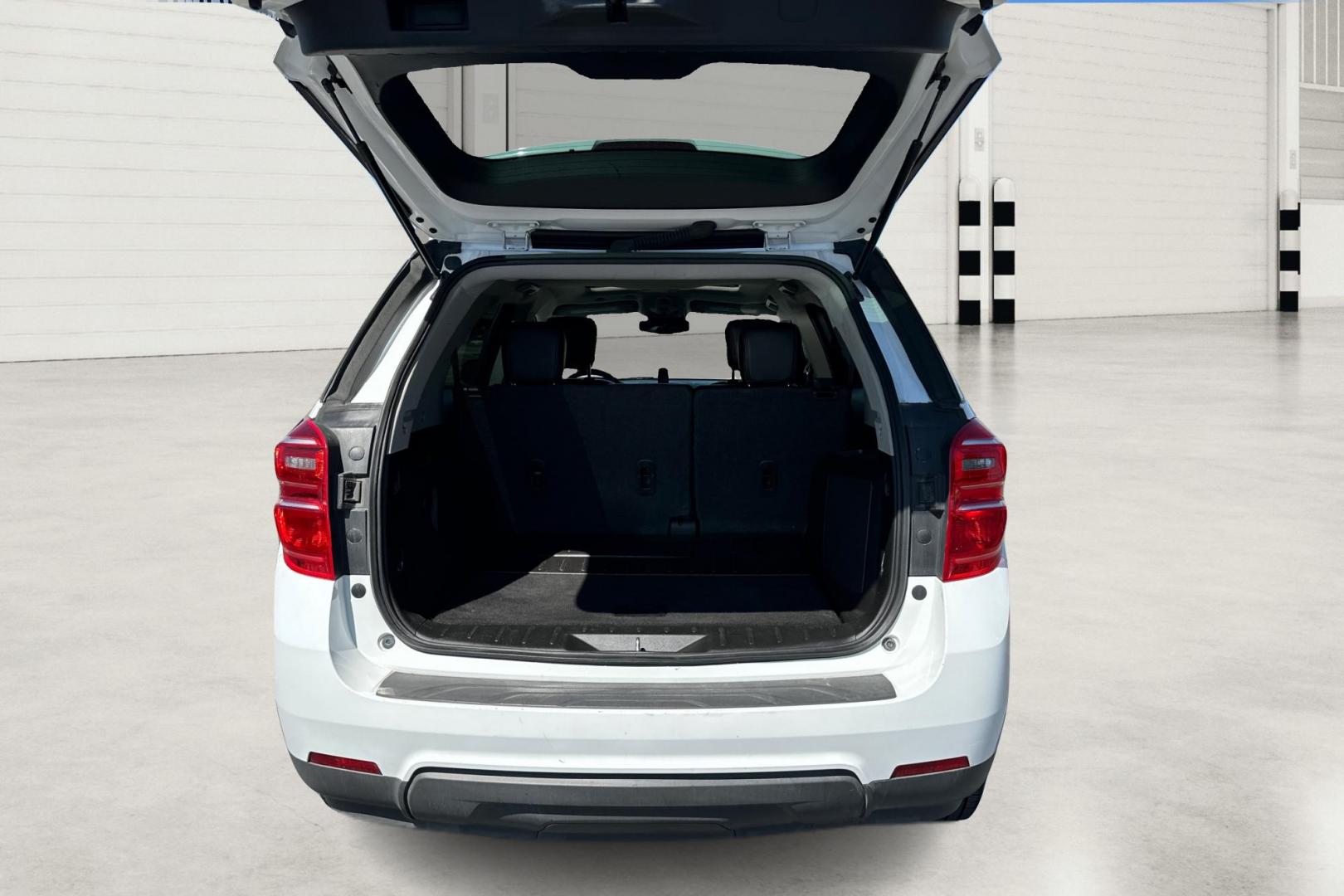 2017 White Chevrolet Equinox LS 2WD (2GNALBEK5H6) with an 2.4L L4 DOHC 16V FFV engine, 6A transmission, located at 7755 State Street, Midvale, UT, 84047, (801) 753-9063, 40.610329, -111.892159 - Photo#13