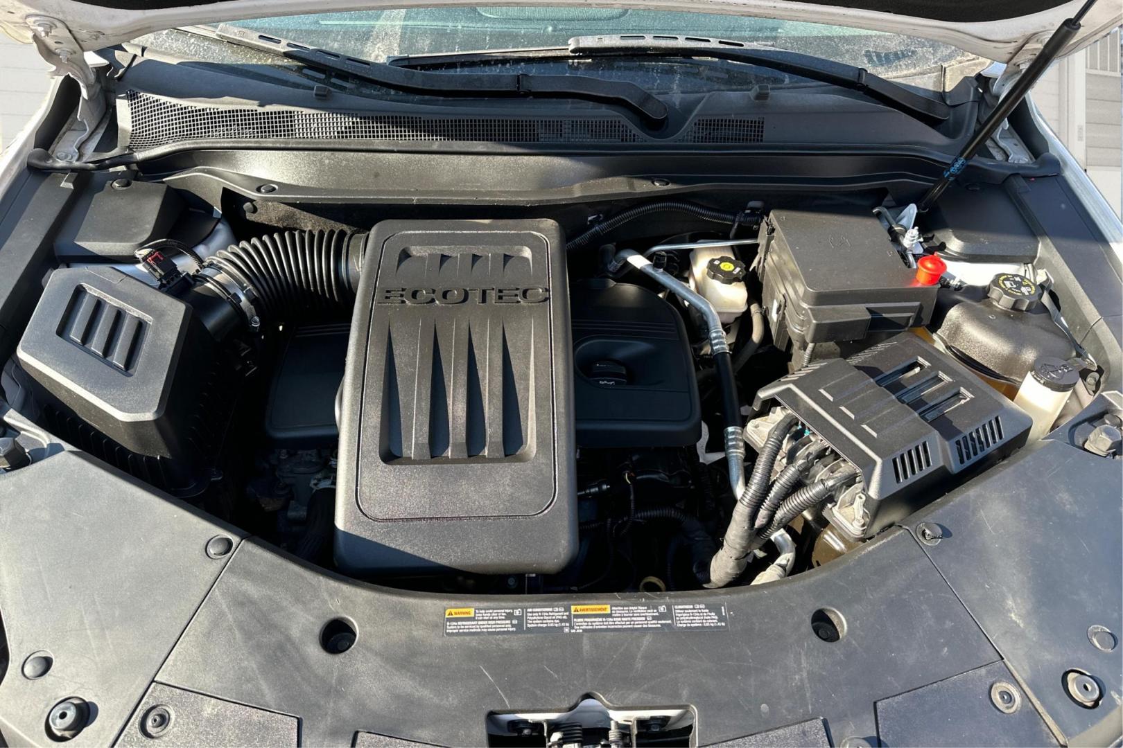 2017 White Chevrolet Equinox LT 2WD (2GNALCEK5H1) with an 2.4L L4 DOHC 16V FFV engine, 6A transmission, located at 7755 State Street, Midvale, UT, 84047, (801) 753-9063, 40.610329, -111.892159 - Photo#10