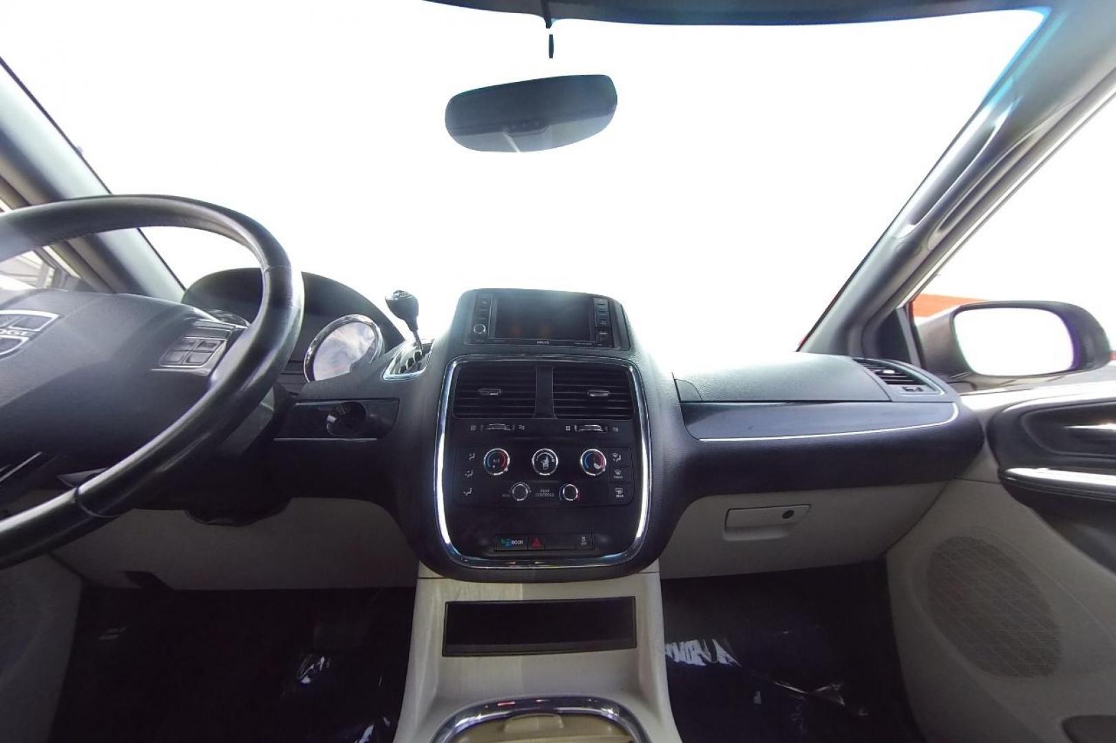 2017 White Dodge Grand Caravan SXT (2C4RDGCG6HR) with an 3.6L V6 DOHC 24V engine, 6A transmission, located at 767 S State Road, Pleasant Grove, UT, 84062, (801) 785-1058, 40.354839, -111.736687 - Photo#15