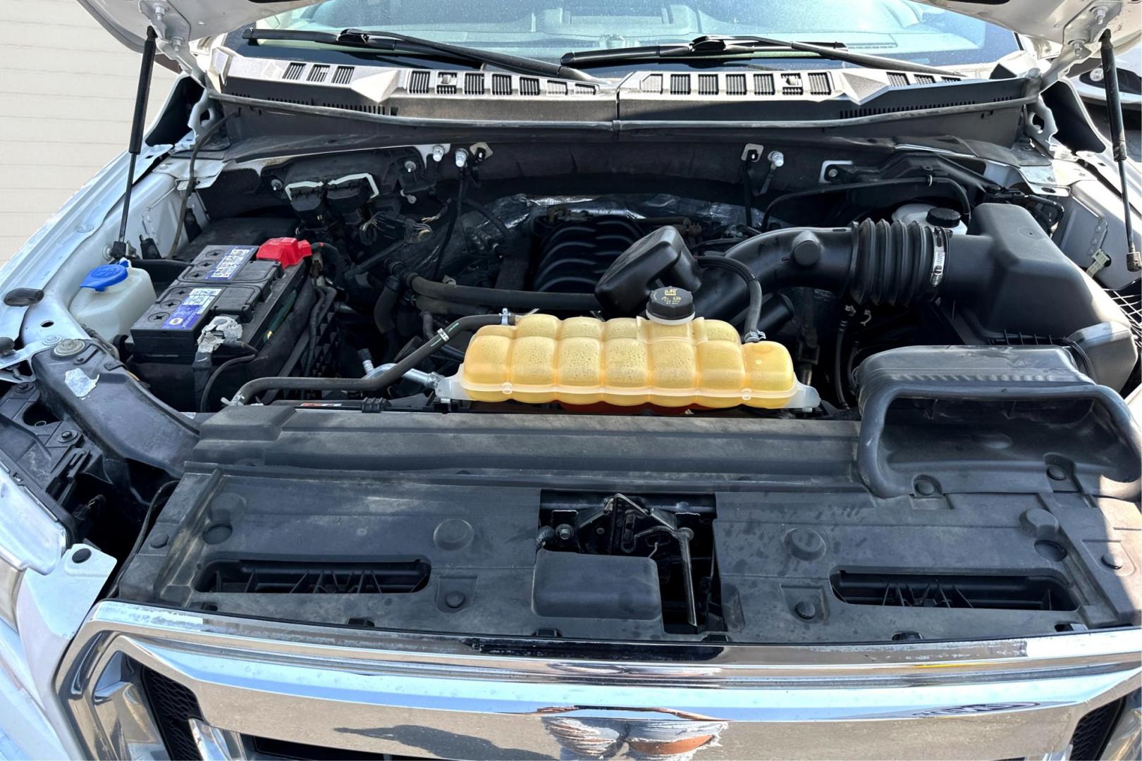 2017 White Ford F-150 Lariat SuperCab 8-ft. 4WD (1FTFX1EFXHF) with an 5.0L V8 engine, 6A transmission, located at 767 S State Road, Pleasant Grove, UT, 84062, (801) 785-1058, 40.354839, -111.736687 - Photo#8