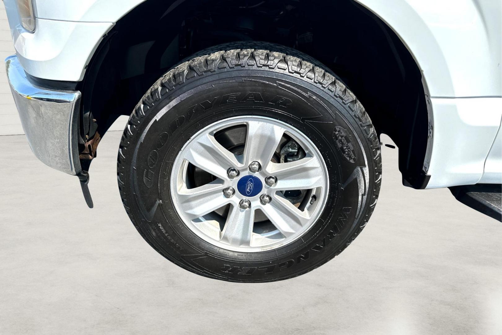 2017 White Ford F-150 Lariat SuperCab 8-ft. 4WD (1FTFX1EFXHF) with an 5.0L V8 engine, 6A transmission, located at 767 S State Road, Pleasant Grove, UT, 84062, (801) 785-1058, 40.354839, -111.736687 - Photo#9