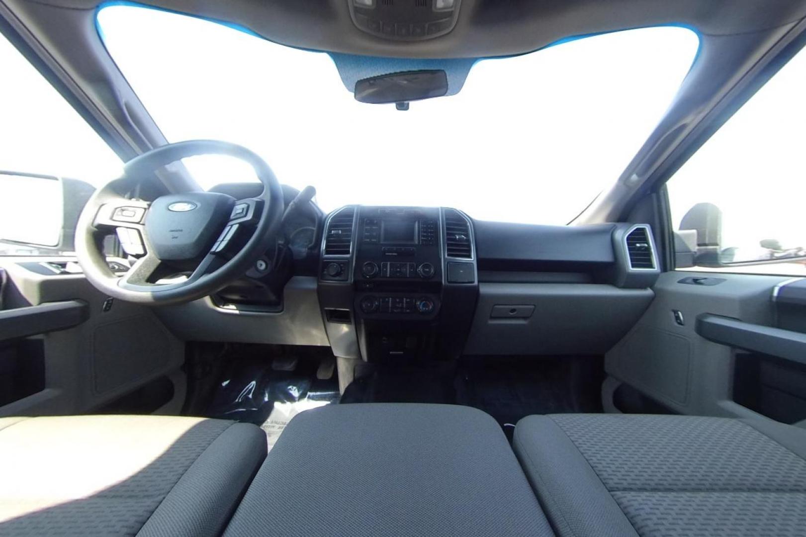 2017 White Ford F-150 Lariat SuperCab 8-ft. 4WD (1FTFX1EFXHF) with an 5.0L V8 engine, 6A transmission, located at 767 S State Road, Pleasant Grove, UT, 84062, (801) 785-1058, 40.354839, -111.736687 - Photo#13