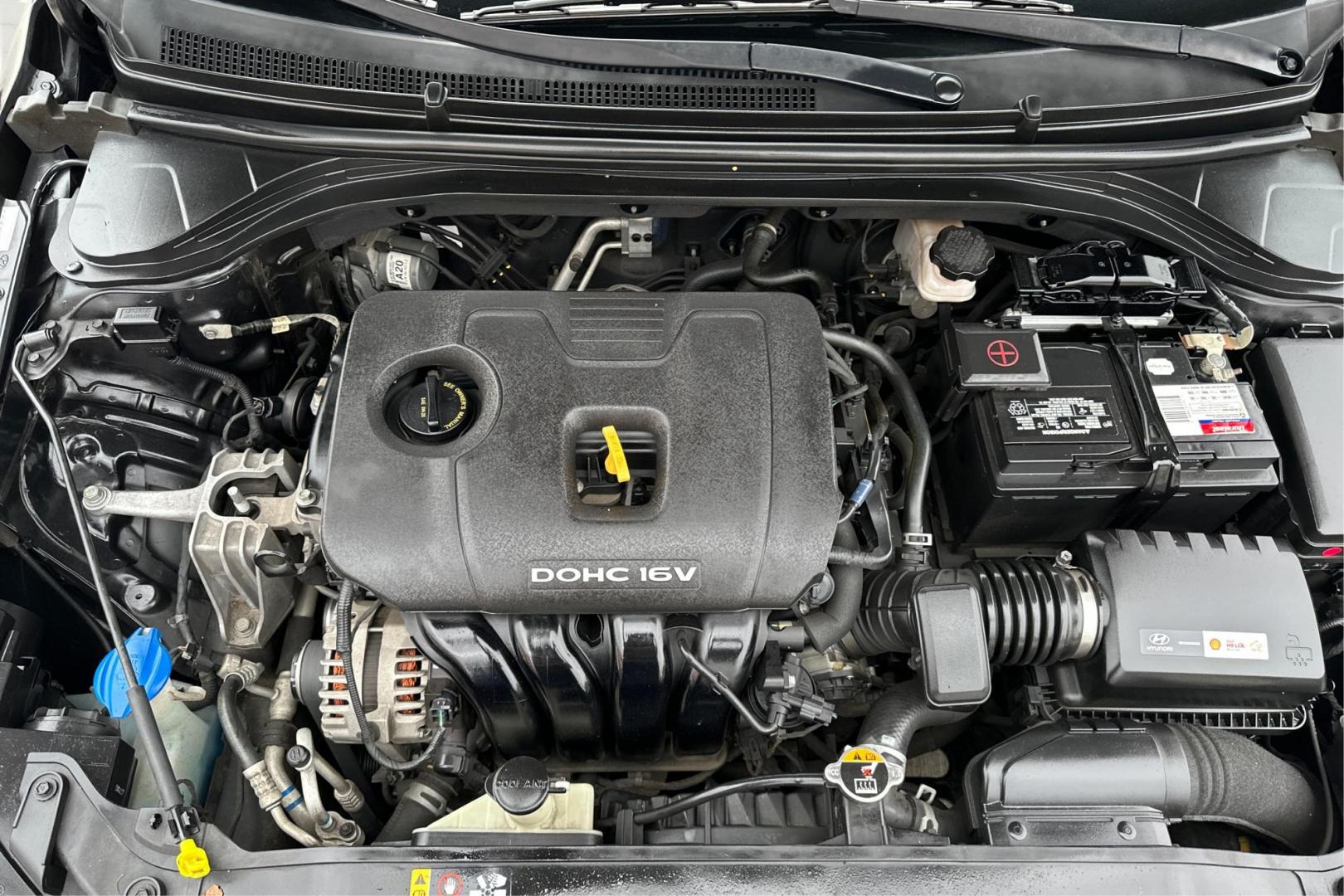 2017 Black Hyundai Elantra SE 6AT (KMHD74LF5HU) with an 1.8L L4 DOHC 16V engine, 6A transmission, located at 7755 State Street, Midvale, UT, 84047, (801) 753-9063, 40.610329, -111.892159 - Photo#10