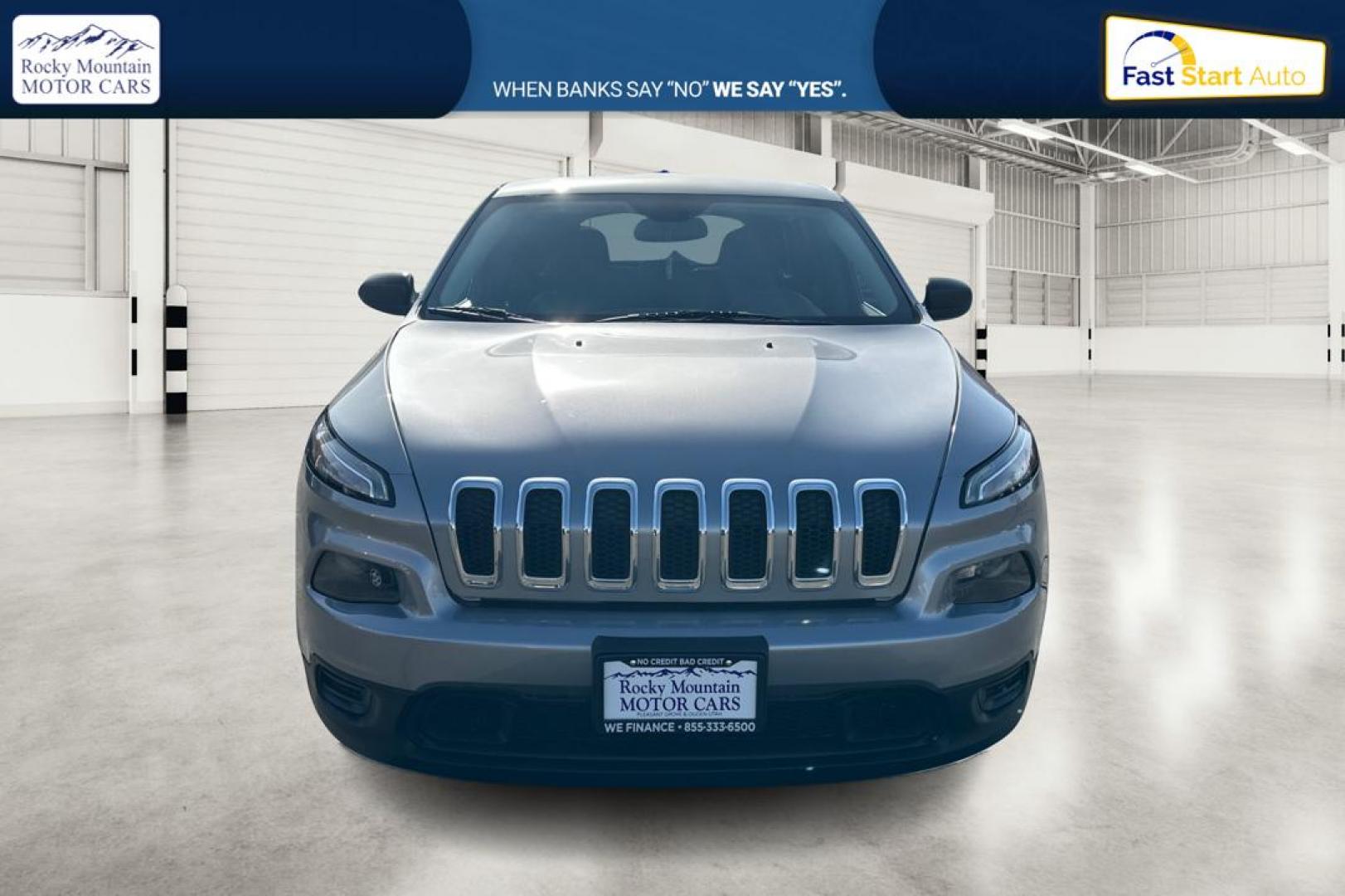 2017 Silver Jeep Cherokee Sport FWD (1C4PJLAB0HW) with an 2.4L L4 DOHC 16V engine, 9A transmission, located at 7755 State Street, Midvale, UT, 84047, (801) 753-9063, 40.610329, -111.892159 - Photo#9