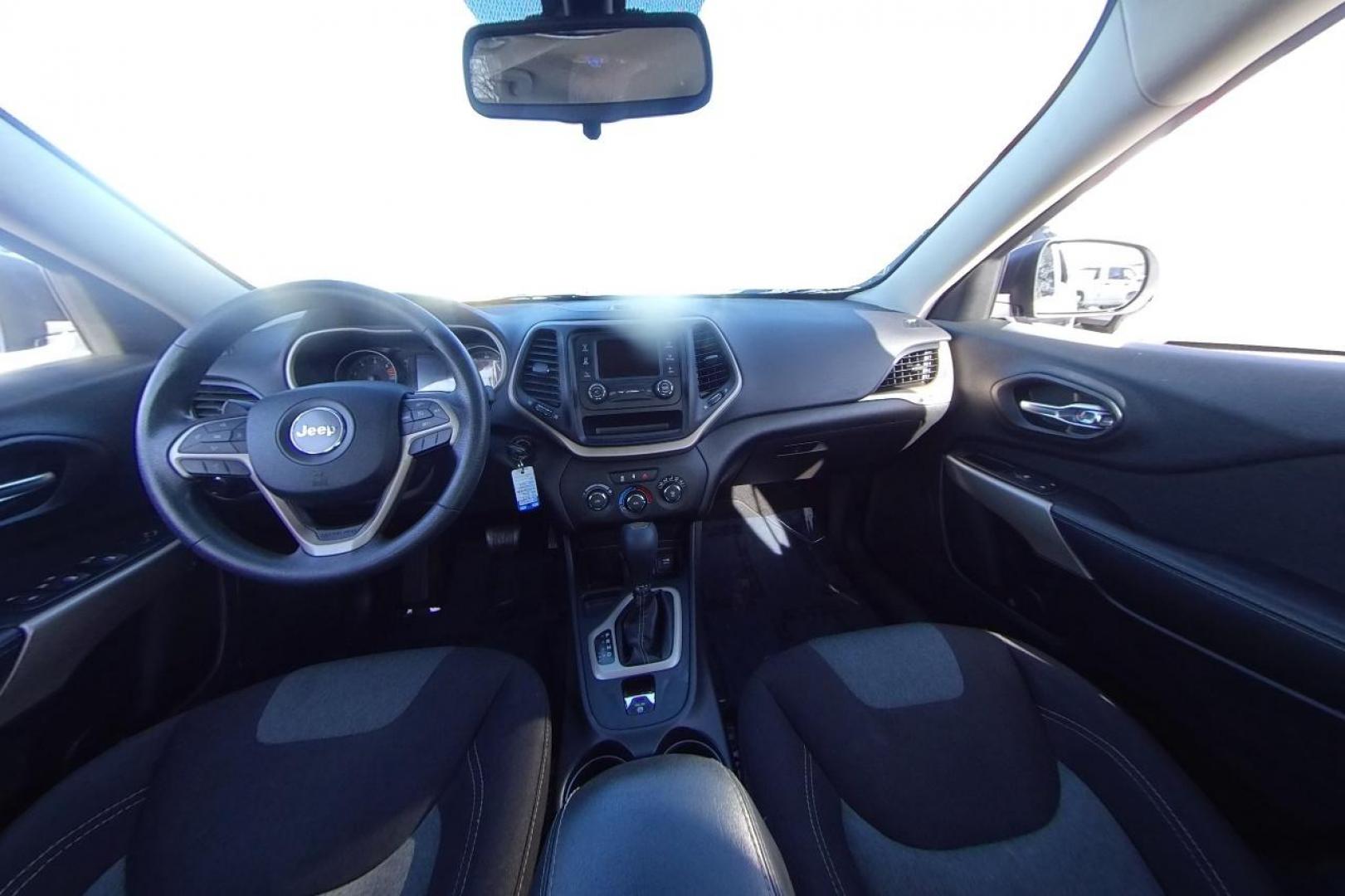 2017 Silver Jeep Cherokee Sport FWD (1C4PJLAB0HW) with an 2.4L L4 DOHC 16V engine, 9A transmission, located at 7755 State Street, Midvale, UT, 84047, (801) 753-9063, 40.610329, -111.892159 - Photo#14