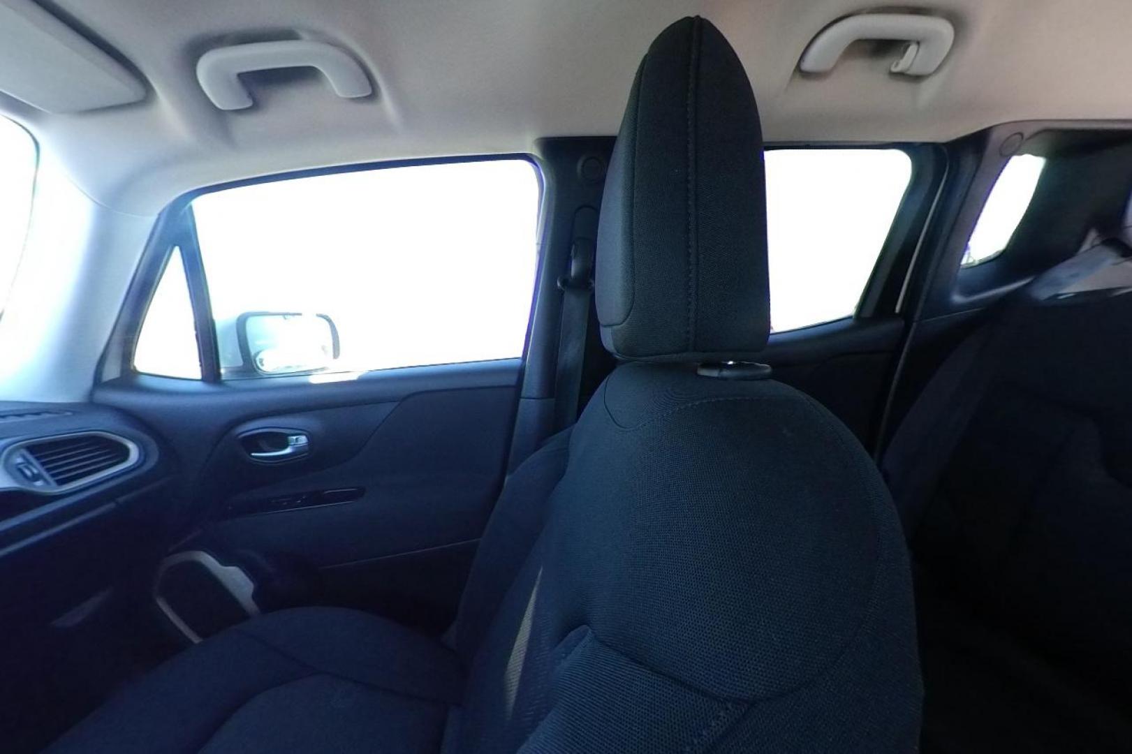 2017 White Jeep Renegade Latitude FWD (ZACCJABBXHP) with an 2.4L L4 DOHC 16V engine, 6M transmission, located at 7755 State Street, Midvale, UT, 84047, (801) 753-9063, 40.610329, -111.892159 - Photo#17