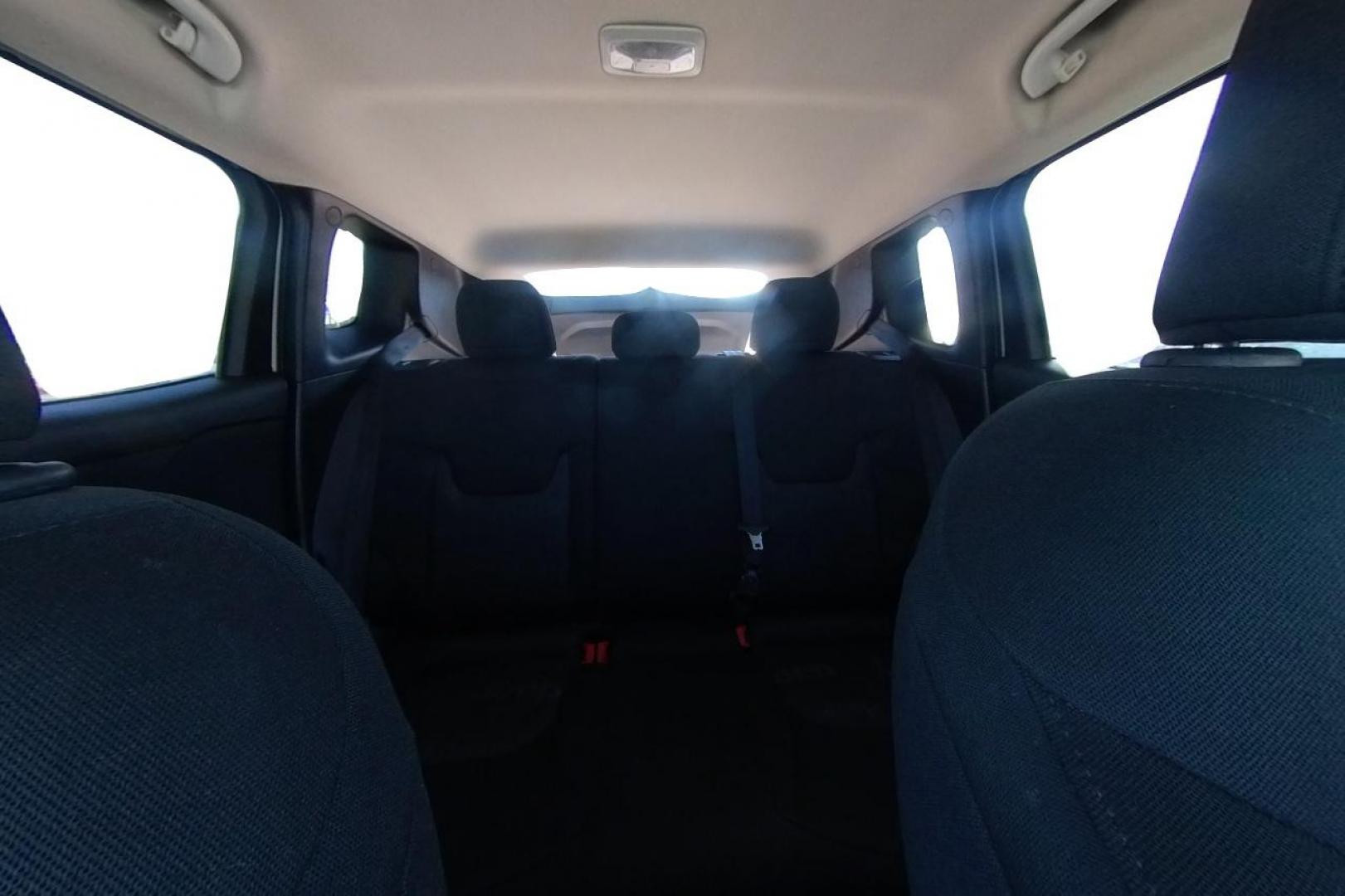 2017 White Jeep Renegade Latitude FWD (ZACCJABBXHP) with an 2.4L L4 DOHC 16V engine, 6M transmission, located at 7755 State Street, Midvale, UT, 84047, (801) 753-9063, 40.610329, -111.892159 - Photo#18