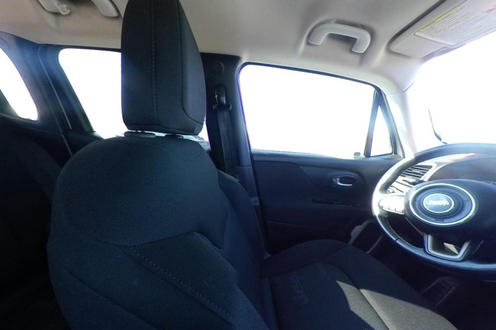 2017 White Jeep Renegade Latitude FWD (ZACCJABBXHP) with an 2.4L L4 DOHC 16V engine, 6M transmission, located at 7755 State Street, Midvale, UT, 84047, (801) 753-9063, 40.610329, -111.892159 - Photo#19