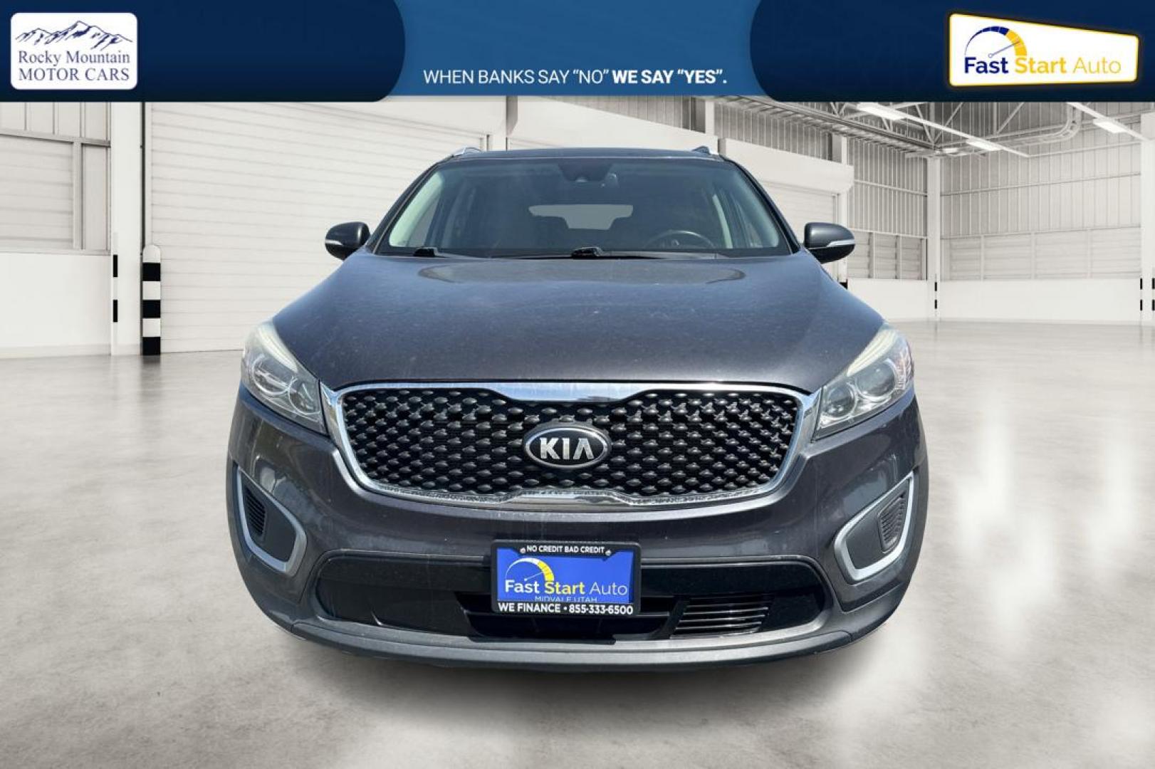 2017 Gray Kia Sorento L 2WD (5XYPG4A34HG) with an 2.4L L4 DOHC 16V engine, 6A transmission, located at 7755 State Street, Midvale, UT, 84047, (801) 753-9063, 40.610329, -111.892159 - Photo#9
