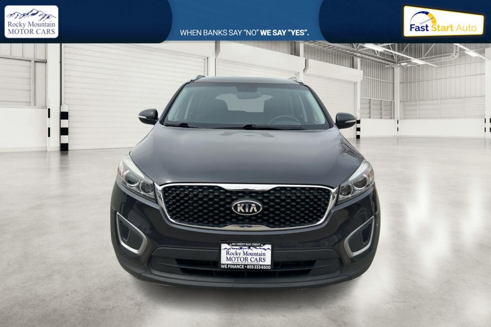 2017 Gray Kia Sorento LX AWD (5XYPGDA36HG) with an 2.4L L4 DOHC 16V engine, 6A transmission, located at 344 S Washington Blvd, Ogden, UT, 84404, (801) 399-1799, 41.255482, -111.970848 - Photo#9