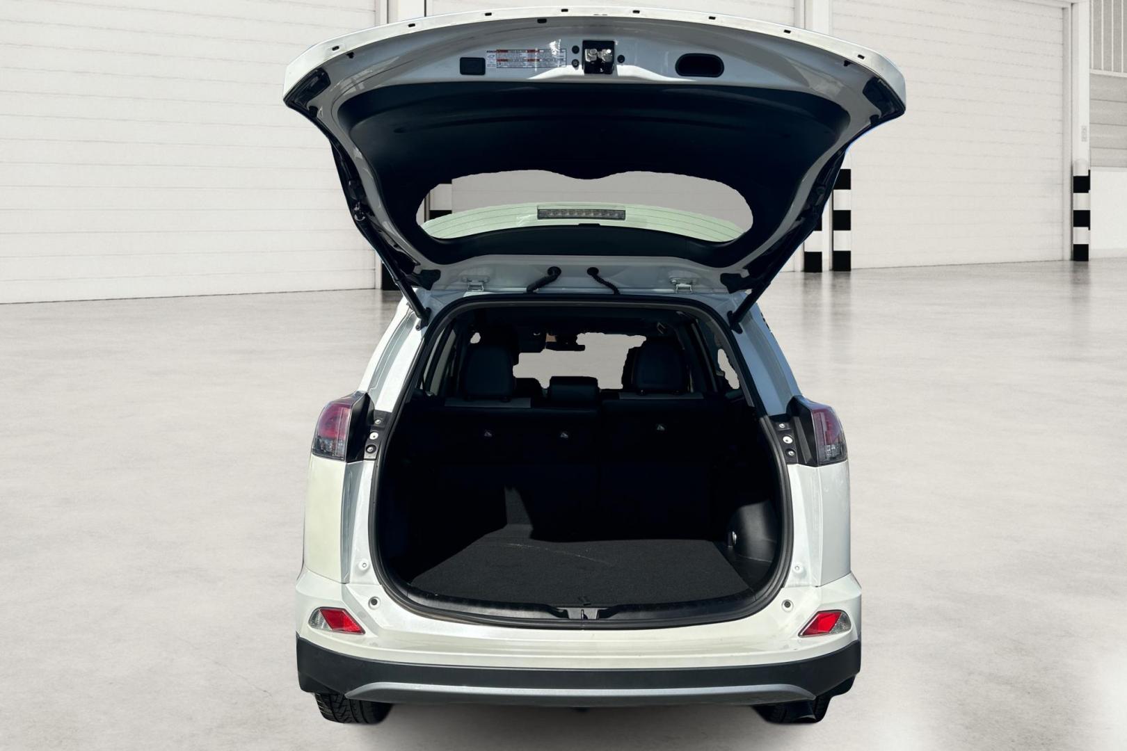 2017 White Toyota RAV4 Limited FWD (2T3YFREV5HW) with an 2.5L L4 DOHC 16V engine, 6A transmission, located at 7755 State Street, Midvale, UT, 84047, (801) 753-9063, 40.610329, -111.892159 - Photo#13