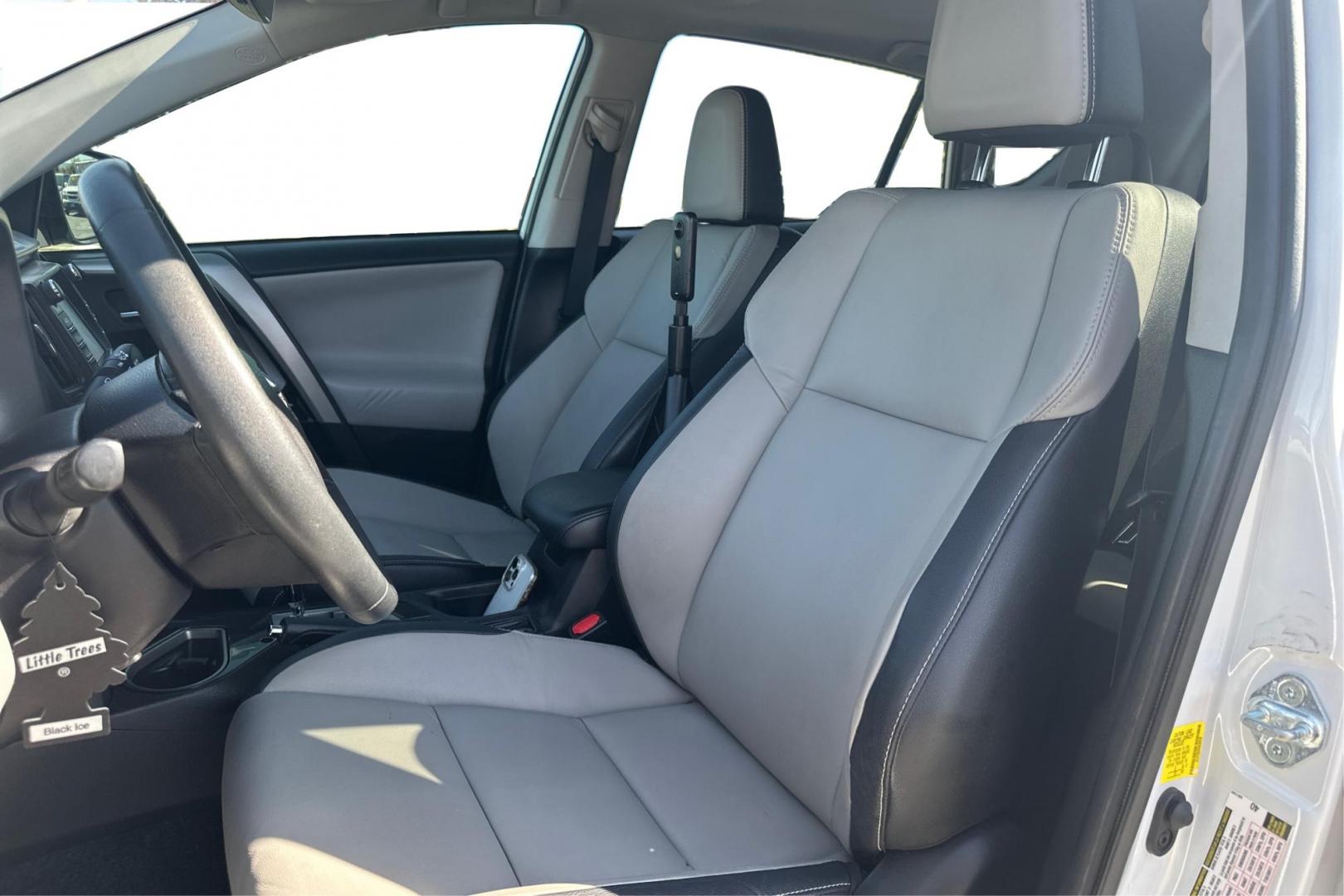 2017 White Toyota RAV4 Limited FWD (2T3YFREV5HW) with an 2.5L L4 DOHC 16V engine, 6A transmission, located at 7755 State Street, Midvale, UT, 84047, (801) 753-9063, 40.610329, -111.892159 - Photo#14