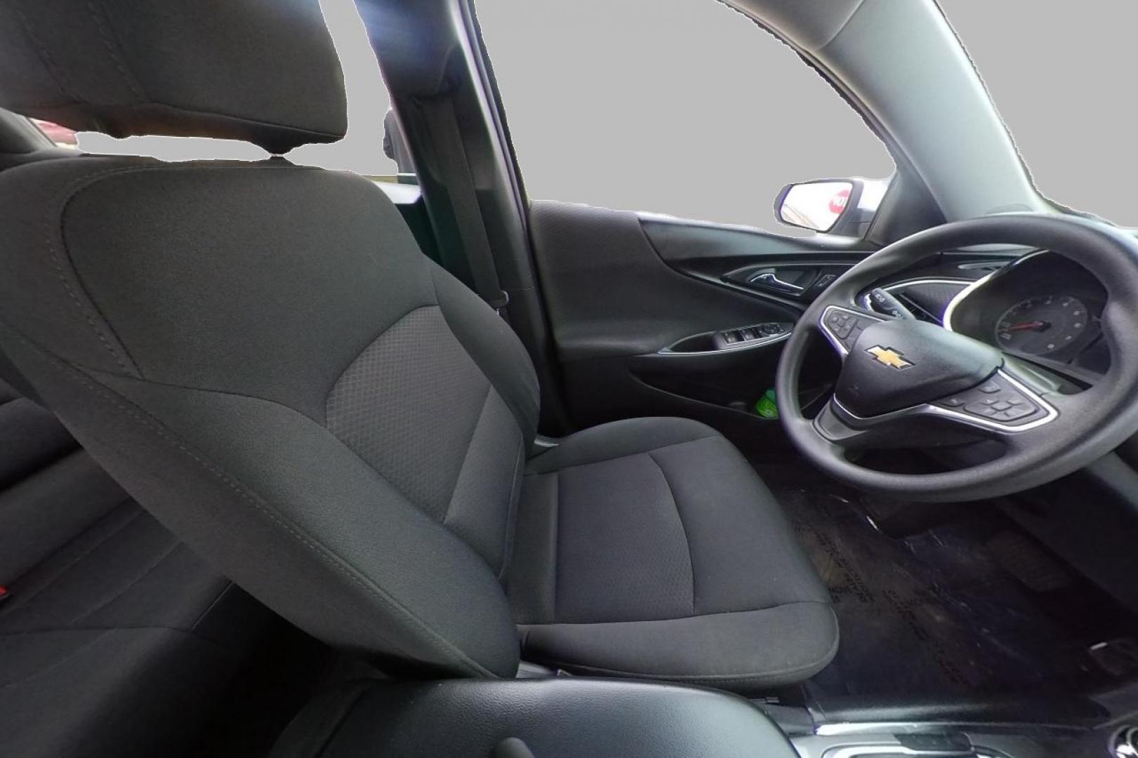 2018 Silver Chevrolet Malibu LT (1G1ZD5ST9JF) with an 1.5L L4 DOHC 16V engine, 6A transmission, located at 7755 State Street, Midvale, UT, 84047, (801) 753-9063, 40.610329, -111.892159 - Photo#17