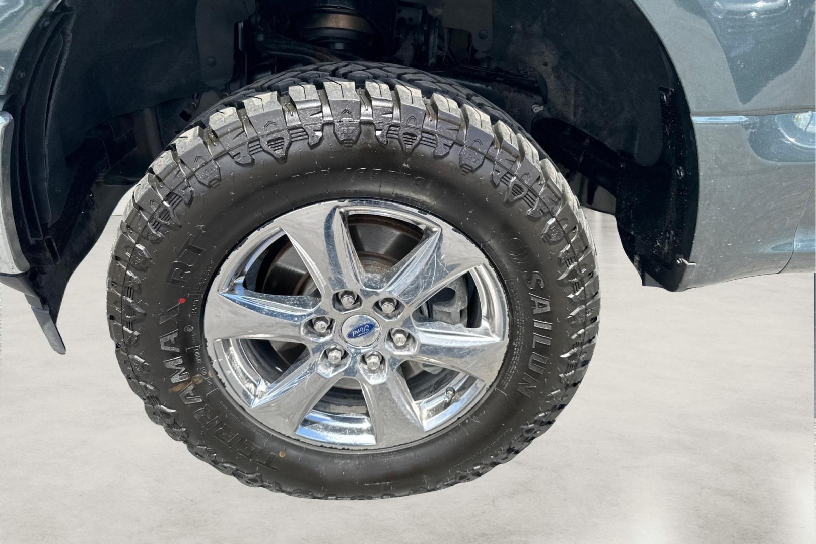 2018 Gray Ford F-150 Lariat SuperCab 6.5-ft. 4WD (1FTFX1EG8JK) with an 3.5L V6 DOHC 24V engine, 6A transmission, located at 767 S State Road, Pleasant Grove, UT, 84062, (801) 785-1058, 40.354839, -111.736687 - Photo#9