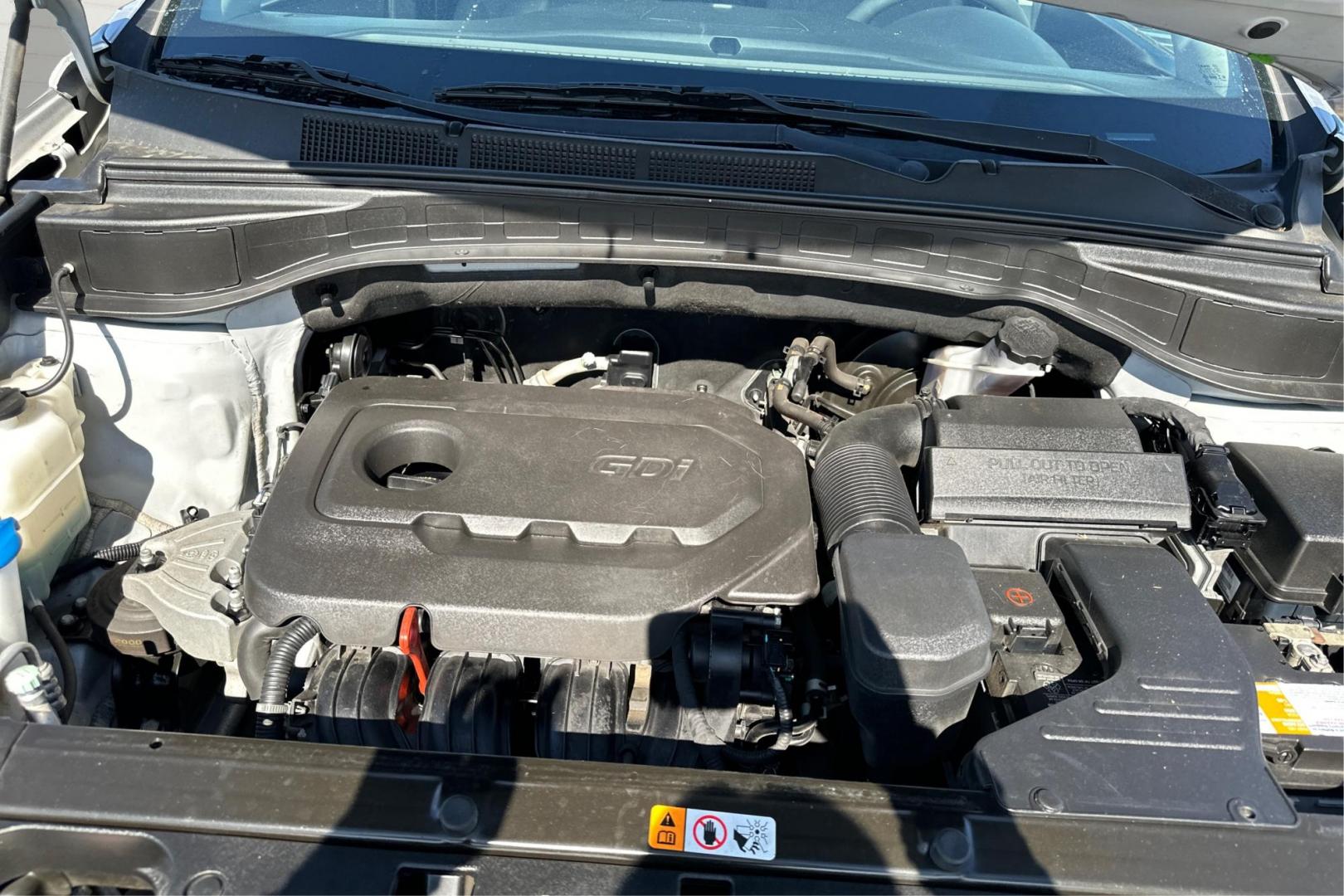 2018 Silver Hyundai Santa Fe Sport 2.4 FWD (5XYZT3LB1JG) with an 2.4L L4 DOHC 16V engine, 6A transmission, located at 7755 State Street, Midvale, UT, 84047, (801) 753-9063, 40.610329, -111.892159 - Photo#10