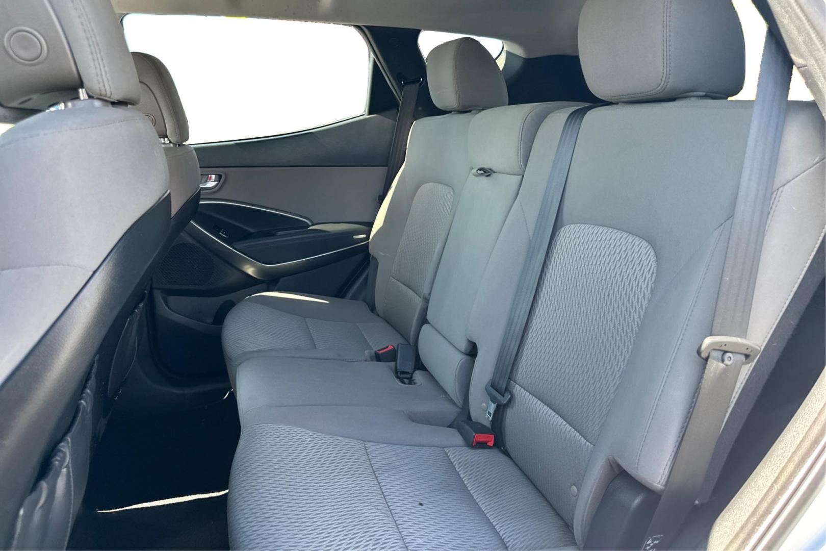 2018 Silver Hyundai Santa Fe Sport 2.4 FWD (5XYZT3LB1JG) with an 2.4L L4 DOHC 16V engine, 6A transmission, located at 7755 State Street, Midvale, UT, 84047, (801) 753-9063, 40.610329, -111.892159 - Photo#15