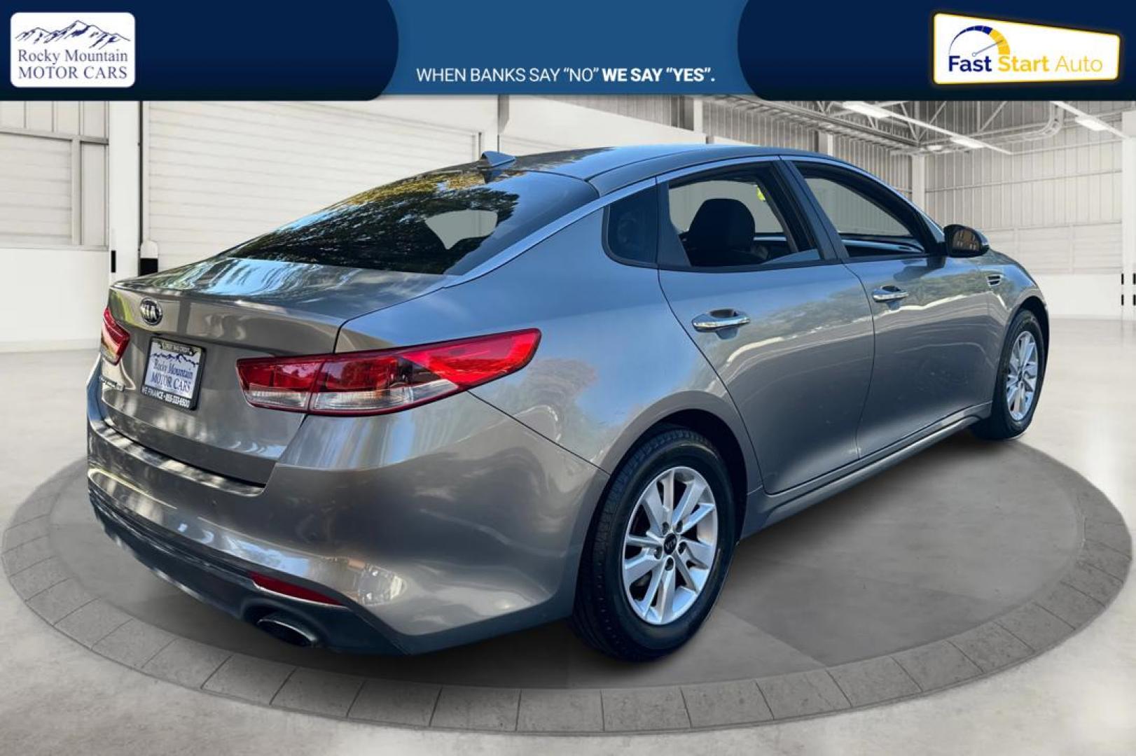 2018 Gray Kia Optima LX (5XXGT4L30JG) with an 2.4L L4 DOHC 16V engine, 6A transmission, located at 767 S State Road, Pleasant Grove, UT, 84062, (801) 785-1058, 40.354839, -111.736687 - Photo#2