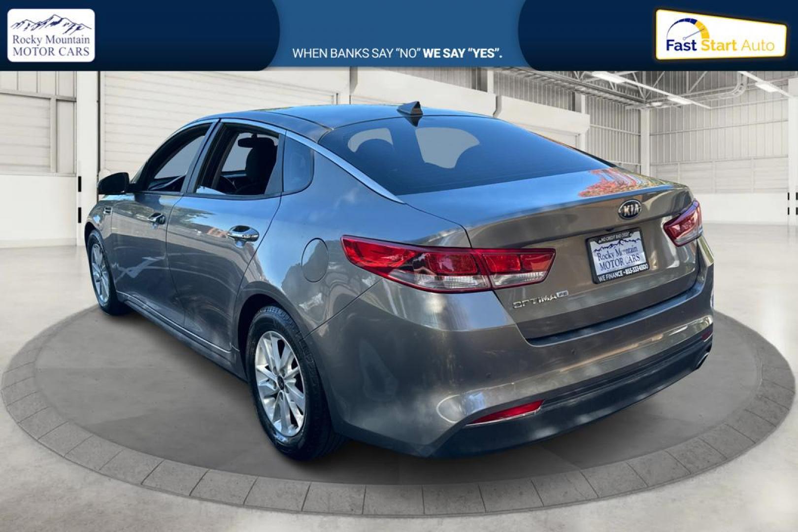 2018 Gray Kia Optima LX (5XXGT4L30JG) with an 2.4L L4 DOHC 16V engine, 6A transmission, located at 767 S State Road, Pleasant Grove, UT, 84062, (801) 785-1058, 40.354839, -111.736687 - Photo#4