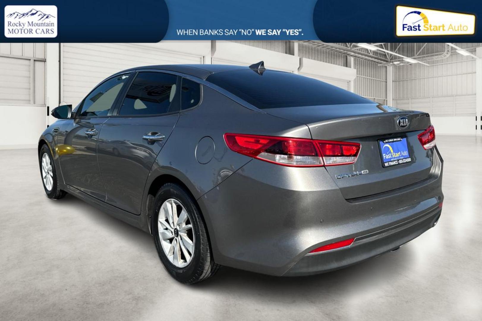 2018 Gray Kia Optima LX (5XXGT4L3XJG) with an 2.4L L4 DOHC 16V engine, 6A transmission, located at 767 S State Road, Pleasant Grove, UT, 84062, (801) 785-1058, 40.354839, -111.736687 - Photo#5