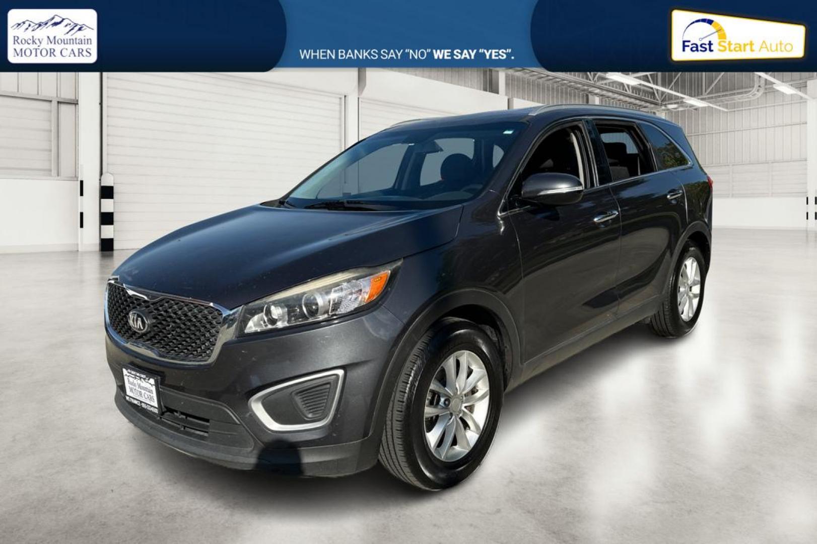 2018 Gray Kia Sorento LX V6 2WD (5XYPG4A53JG) with an 3.3L V6 DOHC 24V engine, 6A transmission, located at 7755 State Street, Midvale, UT, 84047, (801) 753-9063, 40.610329, -111.892159 - Photo#8