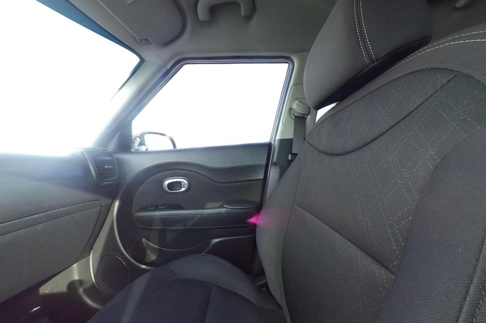 2018 Black Kia Soul Base 6M (KNDJN2A20J7) with an 1.6L L4 DOHC 16V engine, 6M transmission, located at 767 S State Road, Pleasant Grove, UT, 84062, (801) 785-1058, 40.354839, -111.736687 - Photo#17