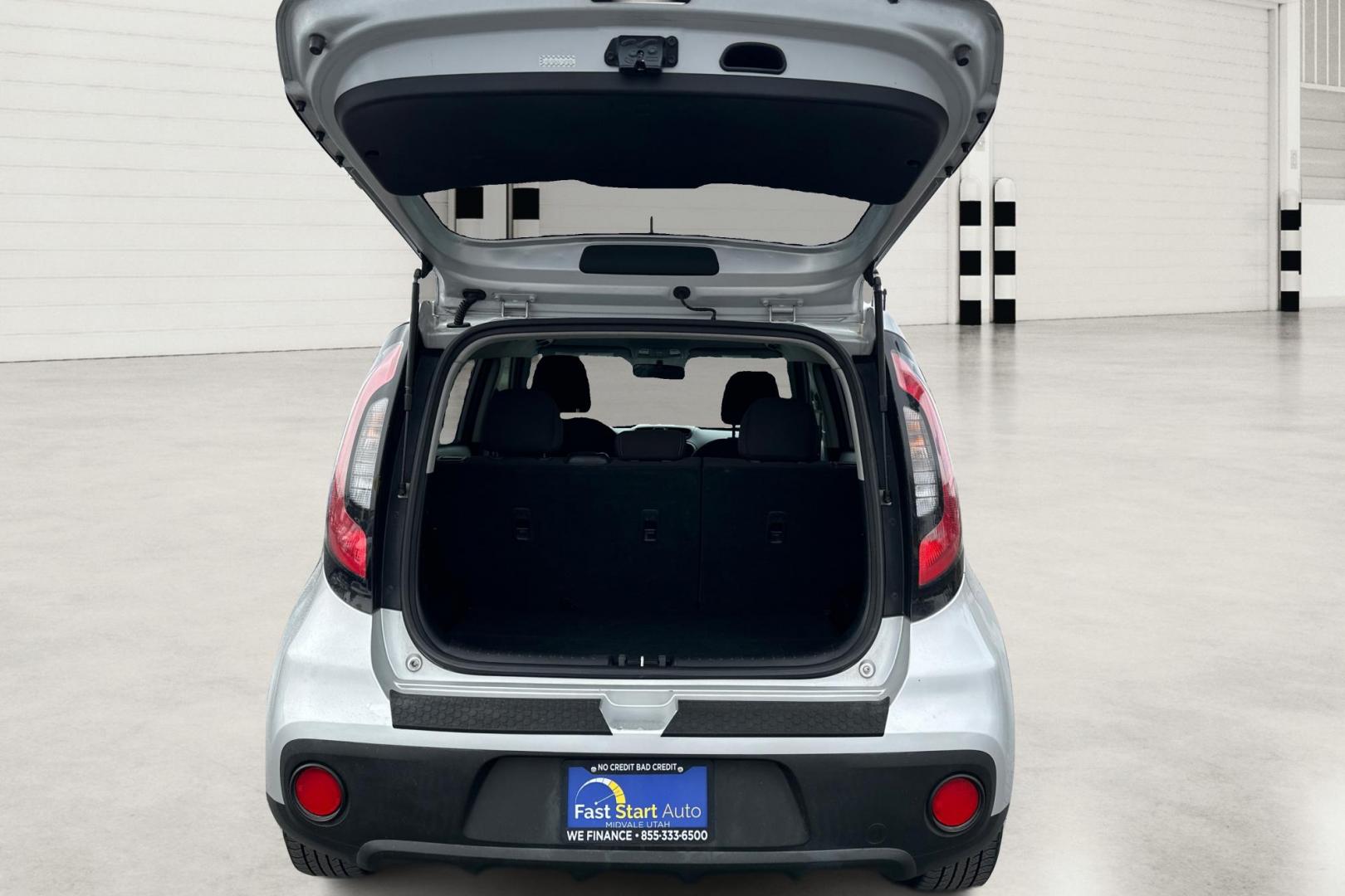 2018 Silver Kia Soul Base 6M (KNDJN2A24J7) with an 1.6L L4 DOHC 16V engine, 6M transmission, located at 7755 State Street, Midvale, UT, 84047, (801) 753-9063, 40.610329, -111.892159 - Photo#13