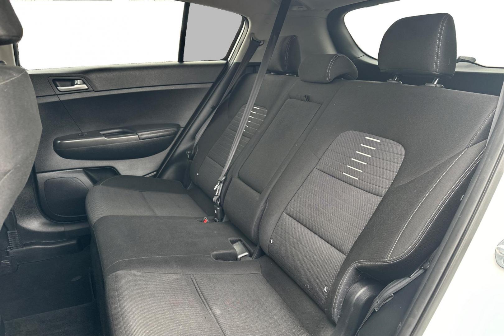 2018 White Kia Sportage LX FWD (KNDPM3AC7J7) with an 2.4L V6 DOHC 24V engine, 6A transmission, located at 7755 State Street, Midvale, UT, 84047, (801) 753-9063, 40.610329, -111.892159 - Photo#15